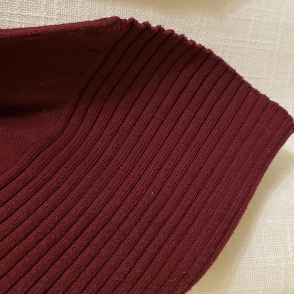 𝅺2/$15 Loft Sweater - Picture 4 of 7